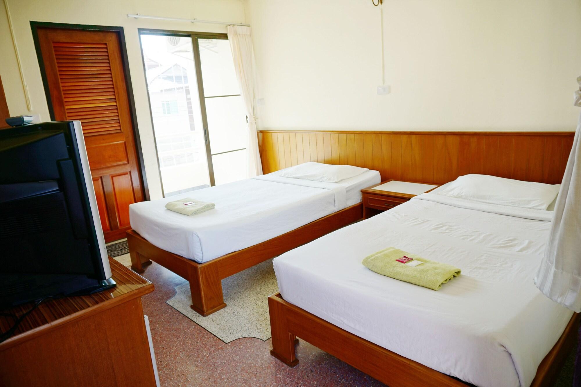 Safe House Court Hotel Chiang Mai Ngoại thất bức ảnh