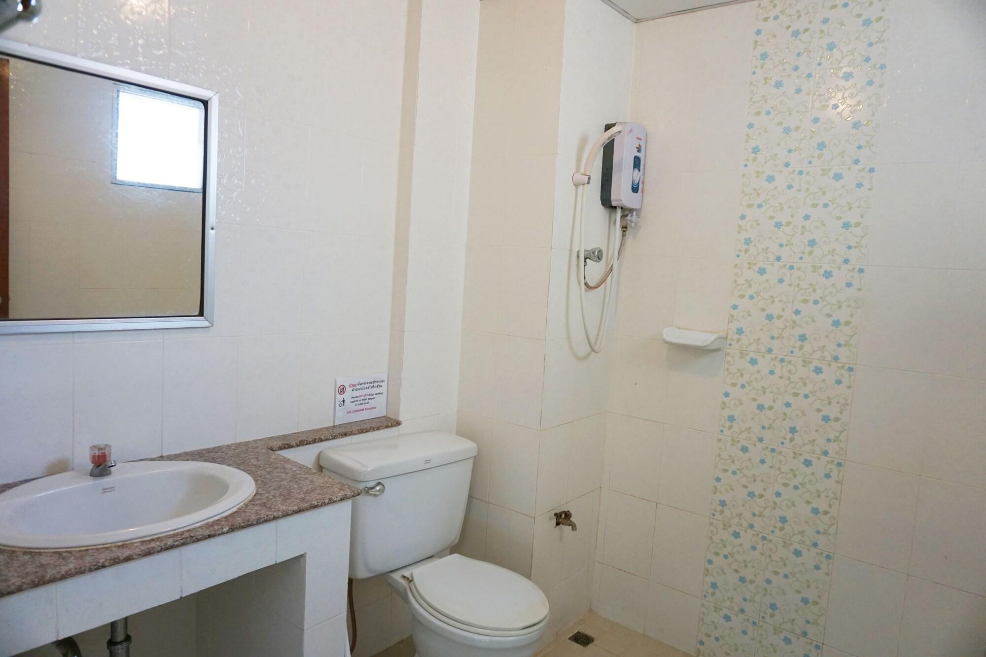 Safe House Court Hotel Chiang Mai Ngoại thất bức ảnh