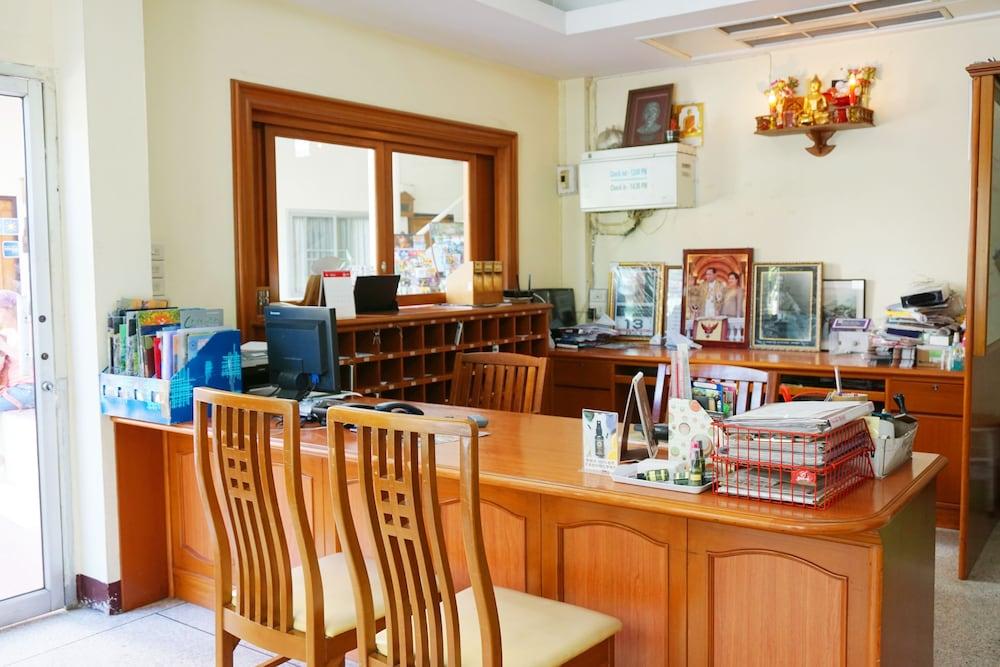 Safe House Court Hotel Chiang Mai Ngoại thất bức ảnh