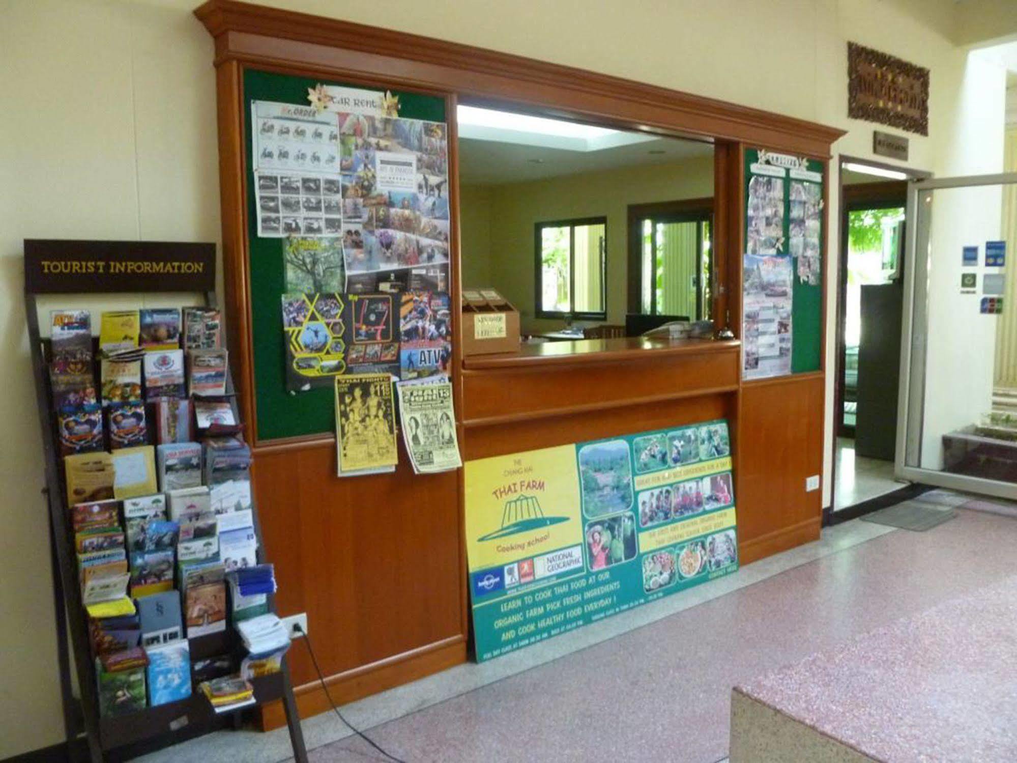 Safe House Court Hotel Chiang Mai Ngoại thất bức ảnh