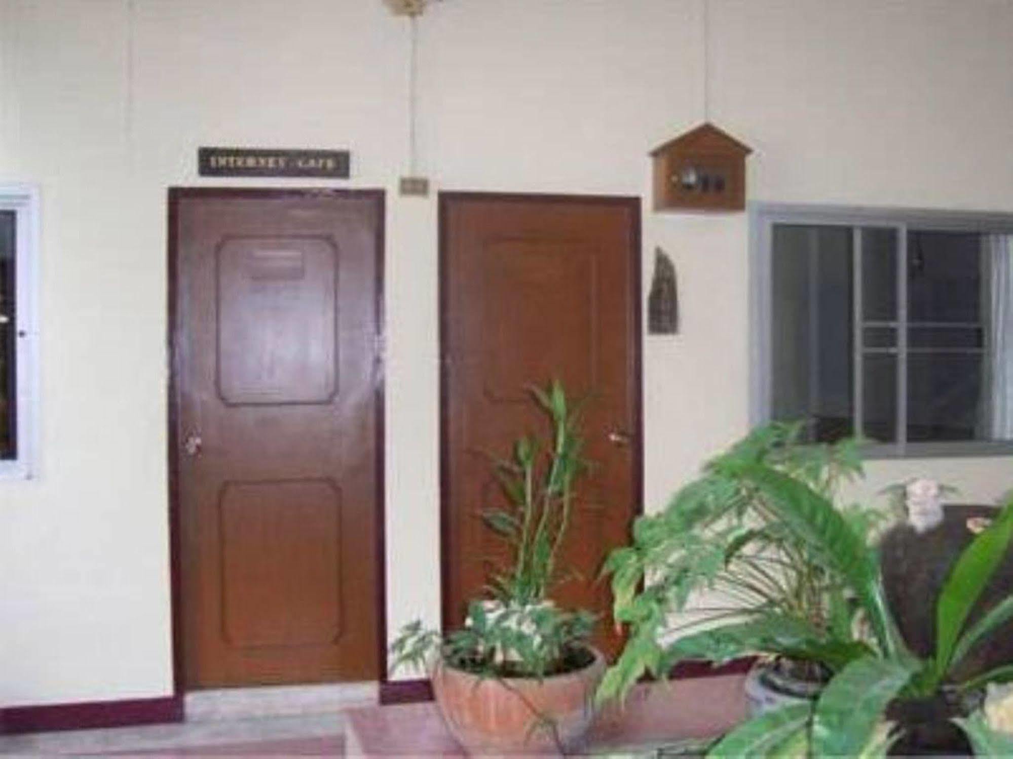 Safe House Court Hotel Chiang Mai Ngoại thất bức ảnh