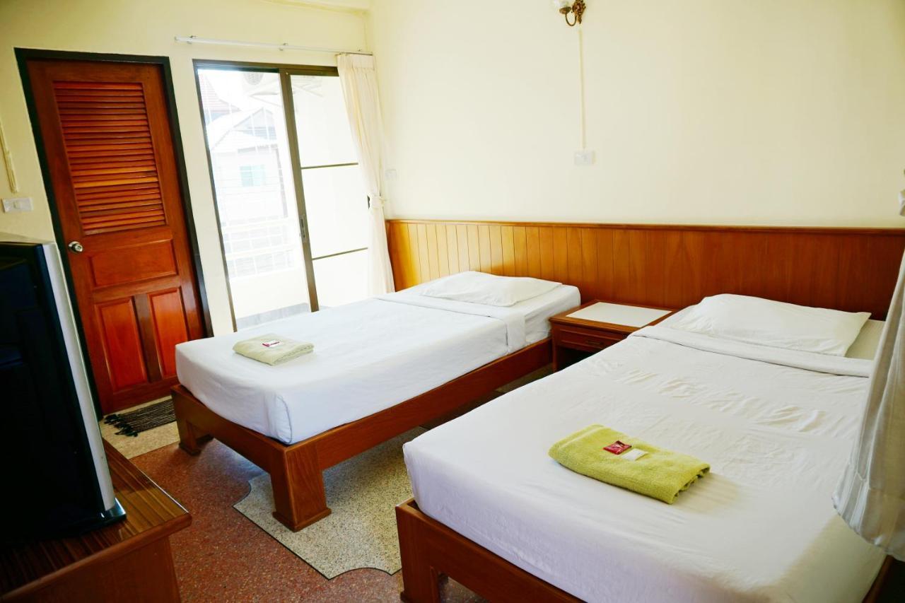 Safe House Court Hotel Chiang Mai Ngoại thất bức ảnh