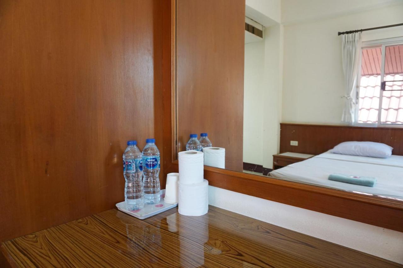 Safe House Court Hotel Chiang Mai Ngoại thất bức ảnh