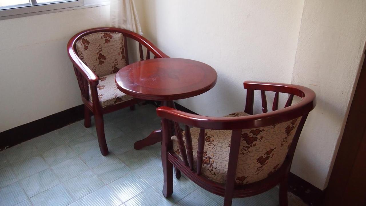 Safe House Court Hotel Chiang Mai Ngoại thất bức ảnh